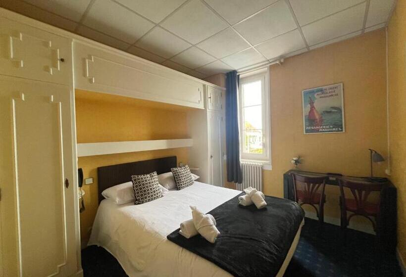 이코노미 룸, Le Phare