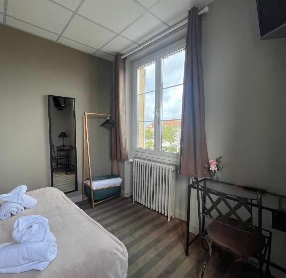 스탠다드 룸, Le Phare