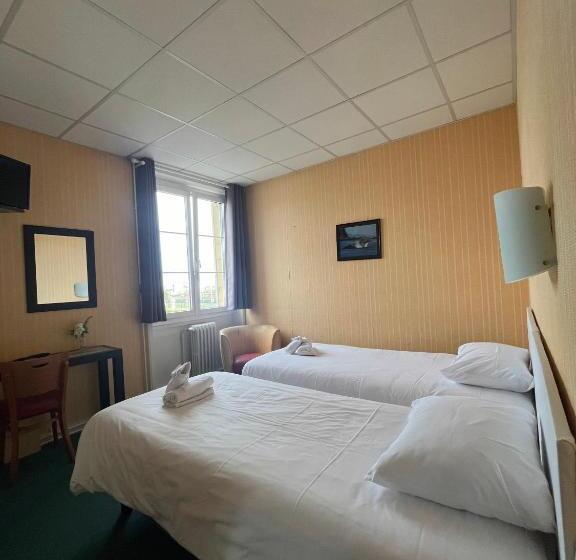 스탠다드 룸, Le Phare