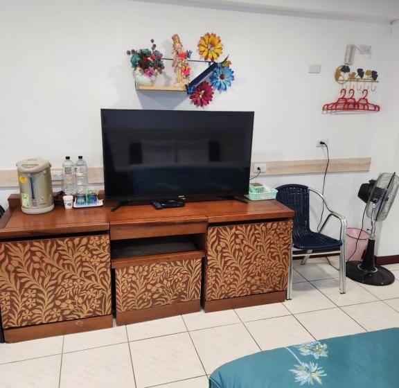 اتاق استاندارد چهار تخته, Chihpen Hot Spring