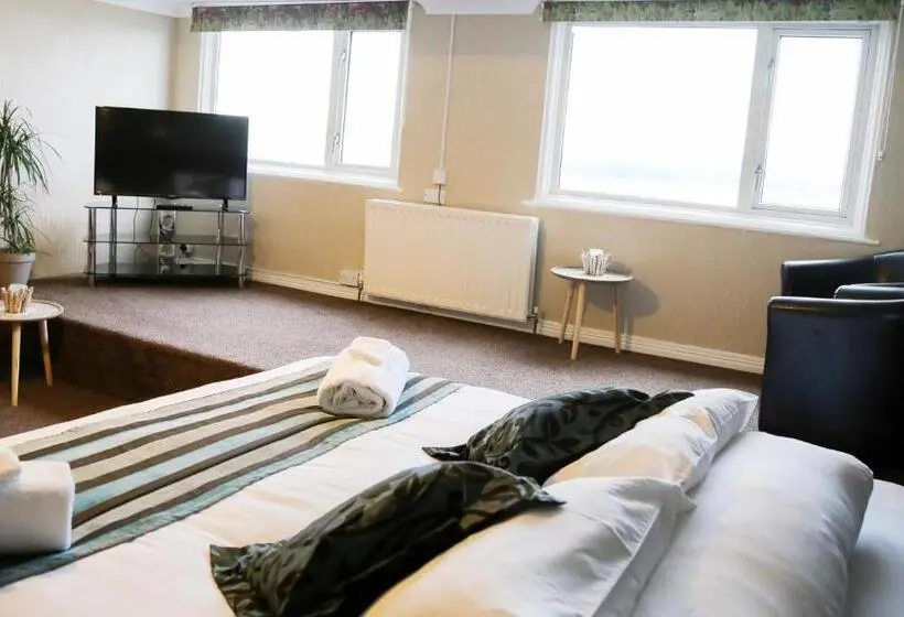 سوییت, Avarest House Bb Adults Only