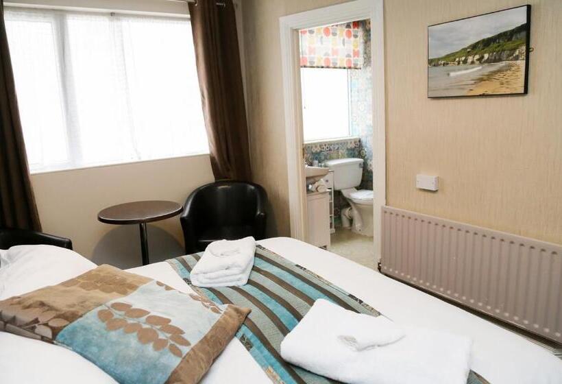 Basic-huone, Avarest House Bb Adults Only