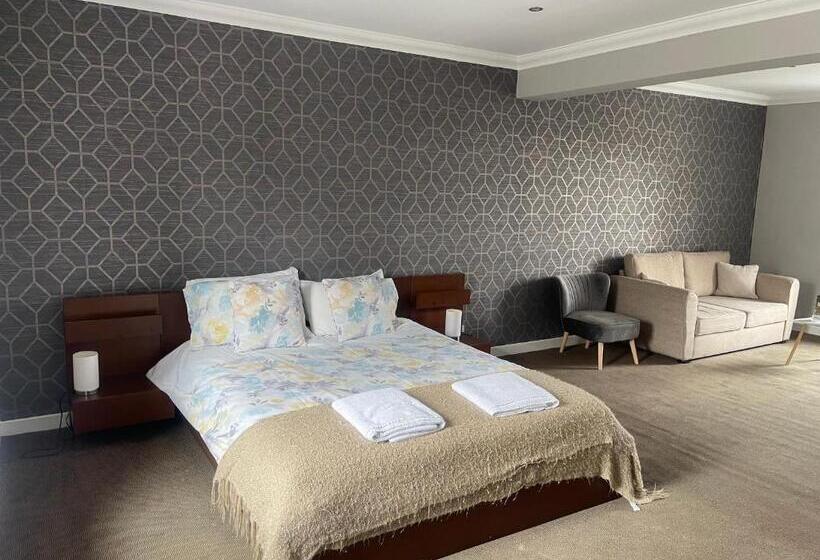 اتاق لوکس خانوادگی, Rooms At 31