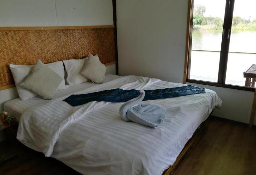 סוויטה עם נוף לנהר, River Marina Resort