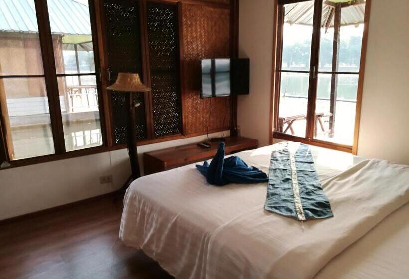 リバービュースイート, River Marina Resort