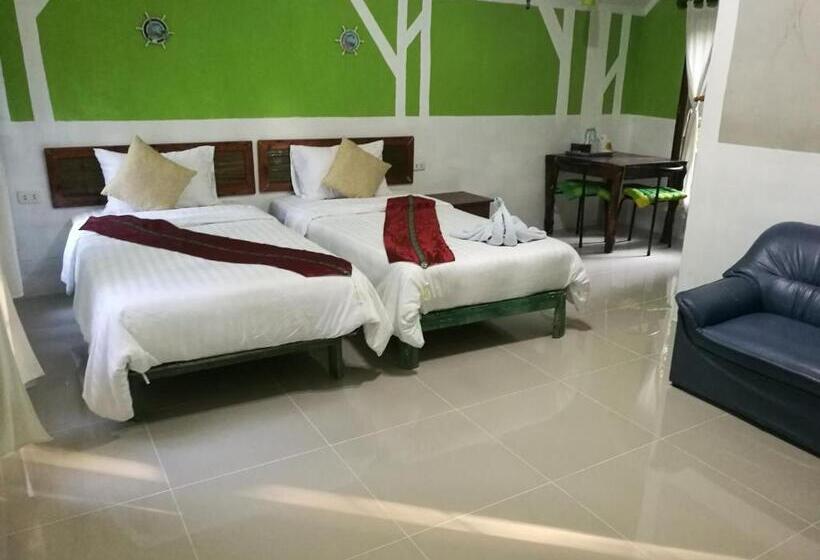 חדר דלוקס נוף לגינה, River Marina Resort