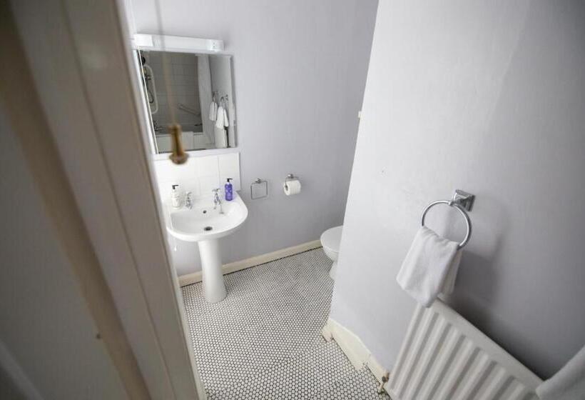 Номер Стандарт, The Nines