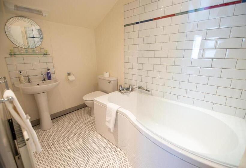 Family Suite, The Nines