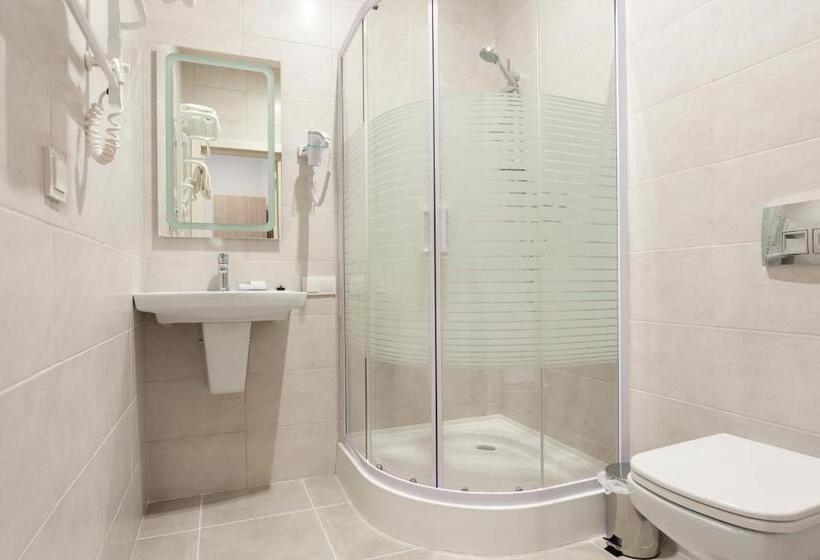 スーペリアシングルルーム, Voskresensky