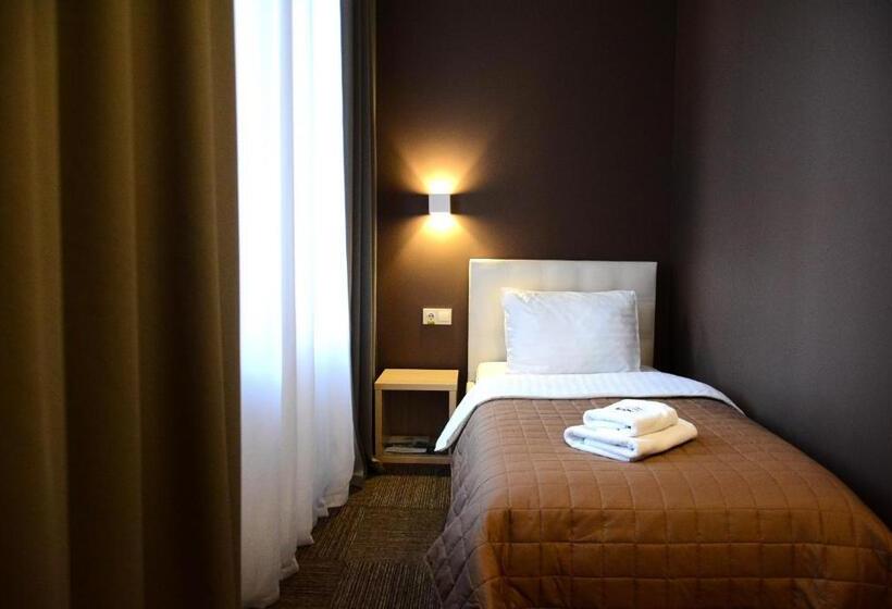 スーペリアシングルルーム, Voskresensky