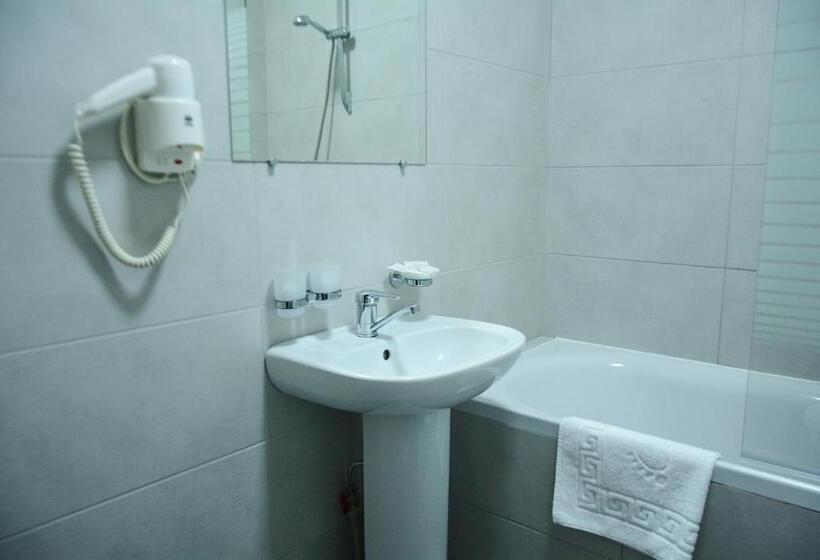 ジュニアスイート, Voskresensky