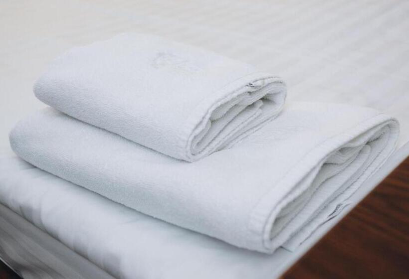 スタンダードルーム, Voskresensky