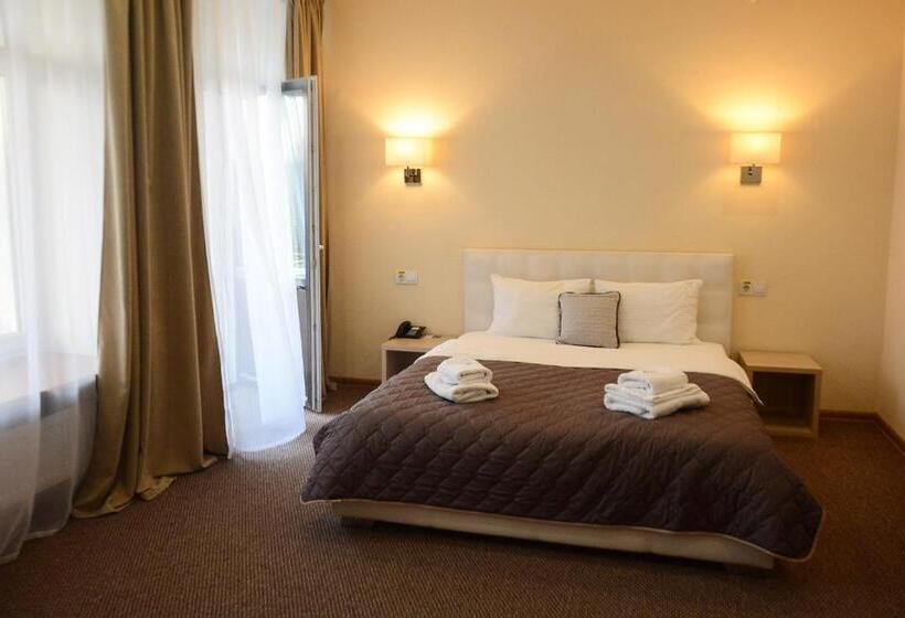 バルコニー付きスタンダードルーム, Voskresensky