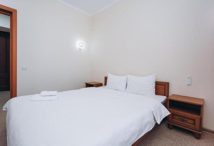 スタンダードルーム, Voskresensky