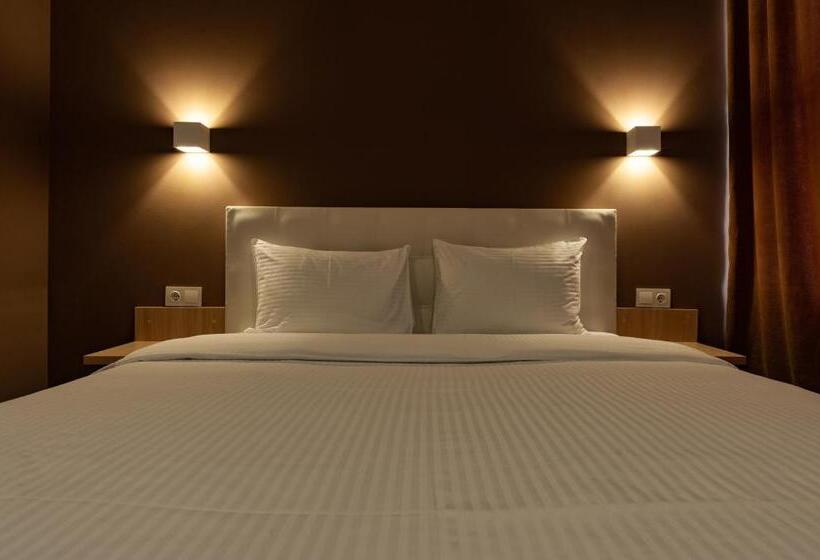 スーペリアールーム, Voskresensky