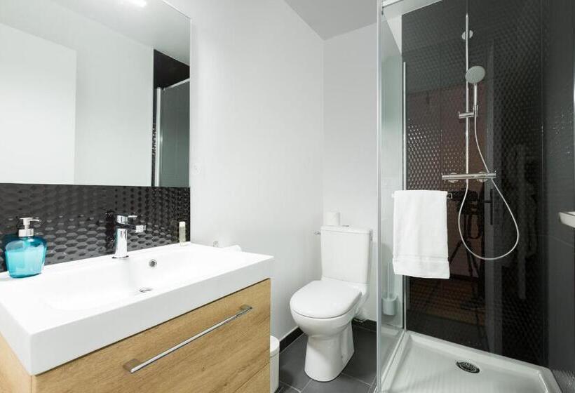 带大床的标准工作室, Apparts  Rennes Bnb Duhamel  Centre Gare