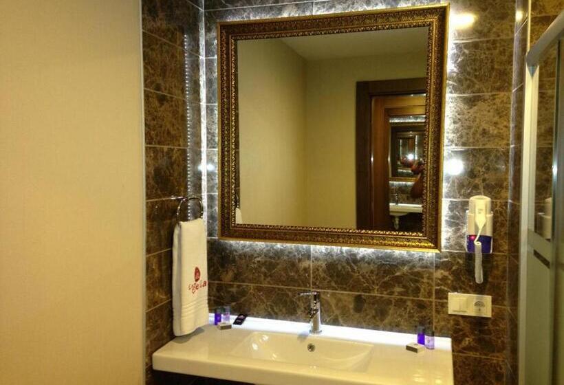 غرفة قياسية, Labella Bergama