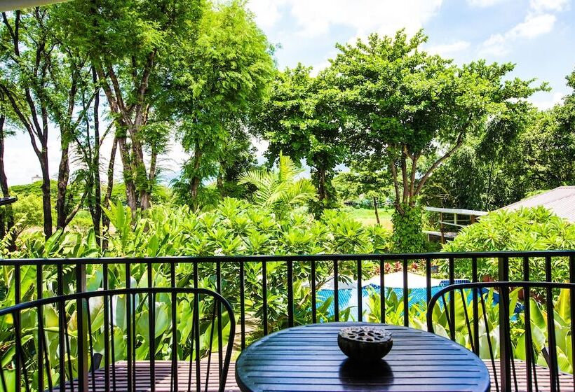 جناح مطل على البحر, Sannot Riverside Boutique