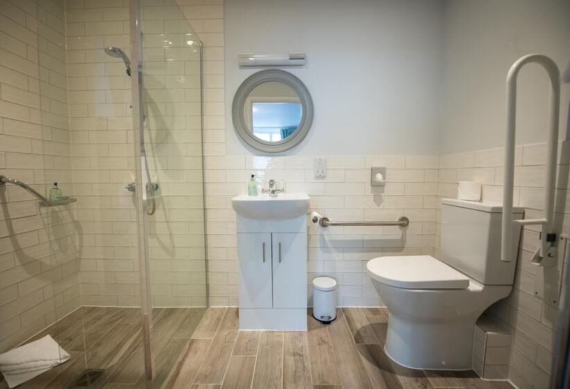 オーシャンビュースタンダードルーム, The Kingswood