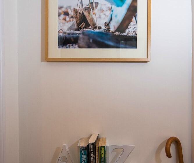 スタンダードシングルルーム, The Kingswood