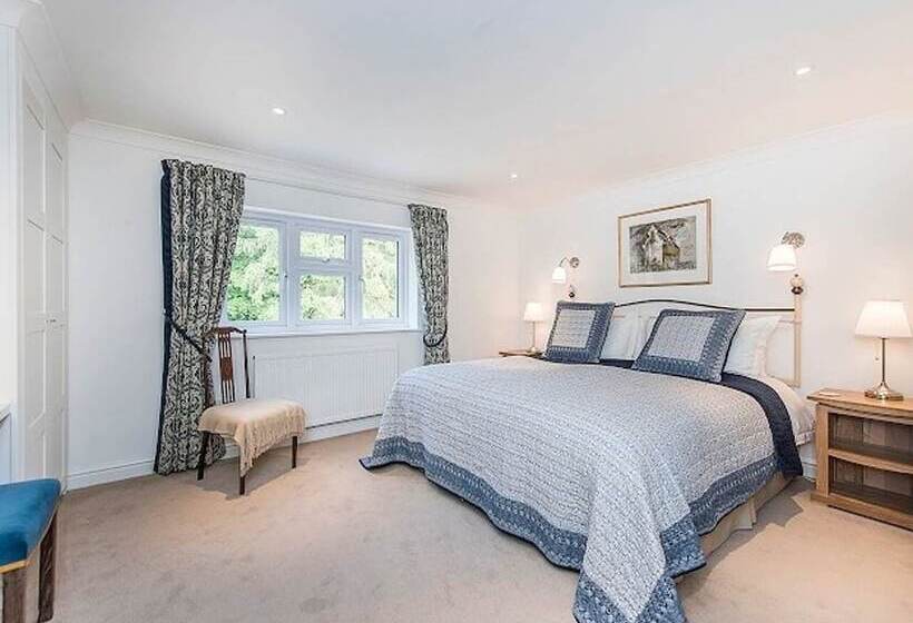 带大床的高级房间, Knole B&b