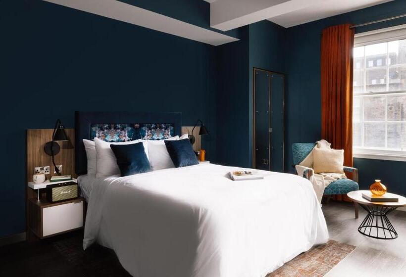 スタンダードスタジオ, Native Edinburgh