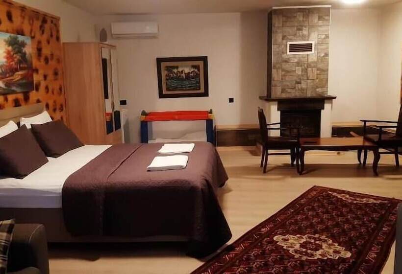 舒适三人间, Pinar Kir Evi