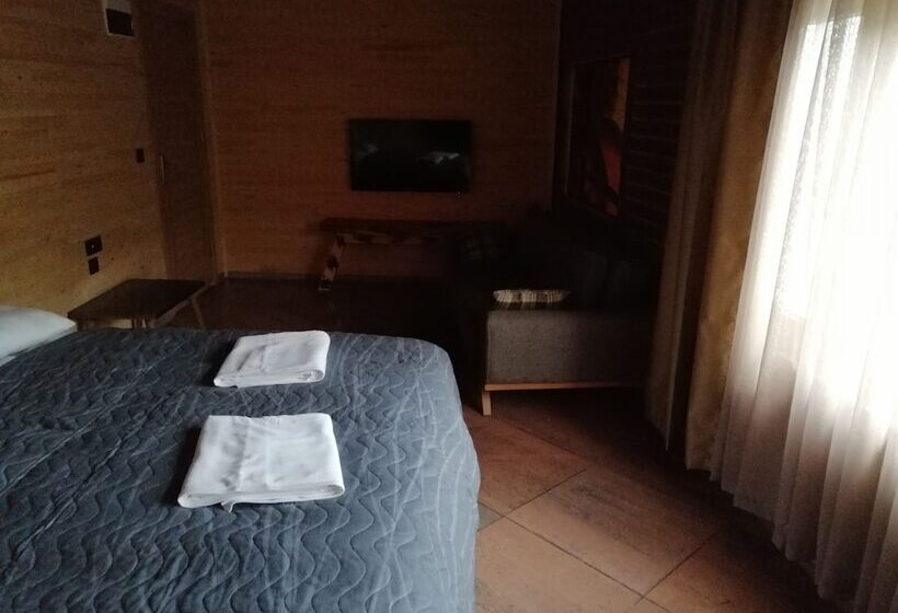 프리미엄 스튜디오, Pinar Kir Evi