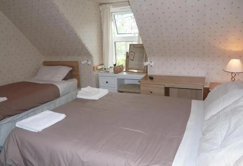Standard Kolmen Hengen Huone, St Annes Guest House