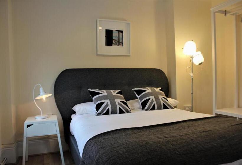 דירת חדר, Rioshouse George Inn