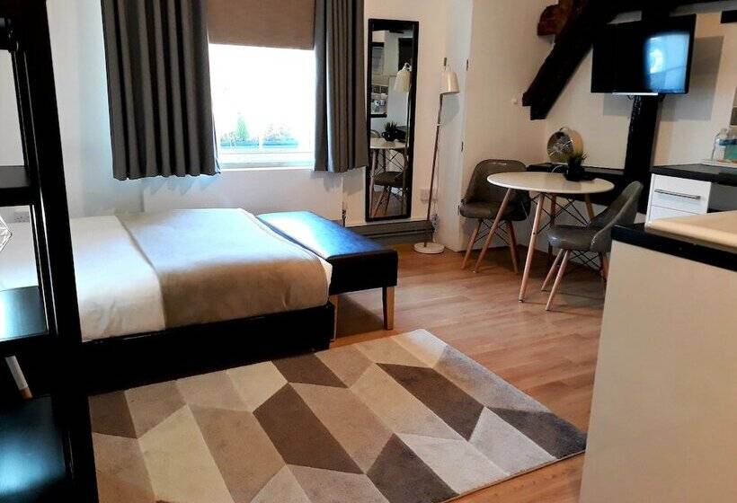 Студия Superior, Rioshouse George Inn