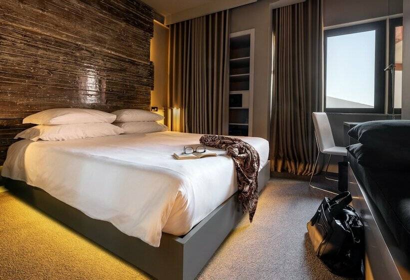 Basic Værelse, Vitoria Stone