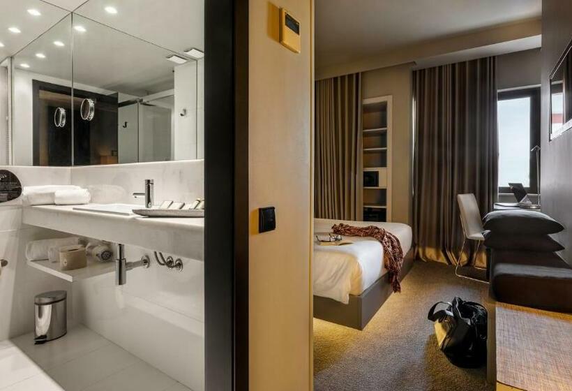 Basic Værelse, Vitoria Stone