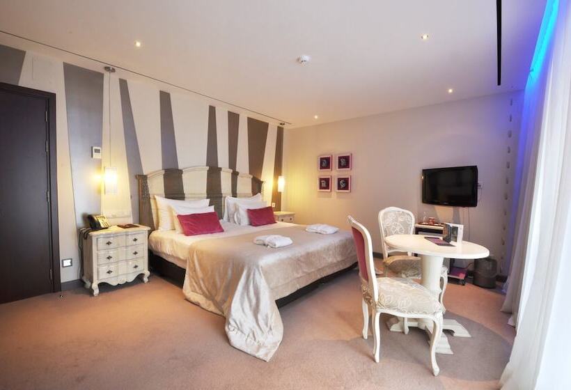 غرفة ديلوكس مطلّة علي البحر, Boutique Hotel Vivenda Miranda