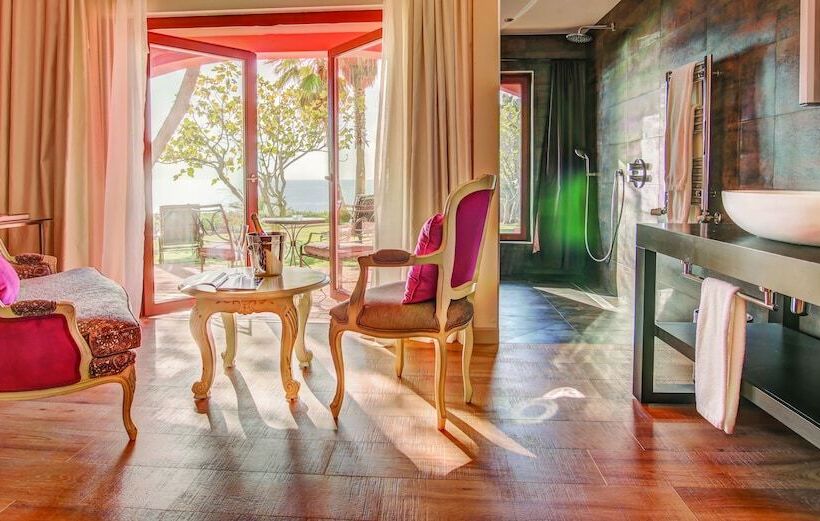 غرفة ديلوكس مطلّة علي البحر, Boutique Hotel Vivenda Miranda