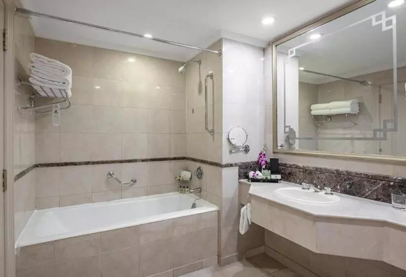 سوئیت ریاست جمهوری سه خوابه, Intercontinental Dar Al Iman Madinah, An Ihg
