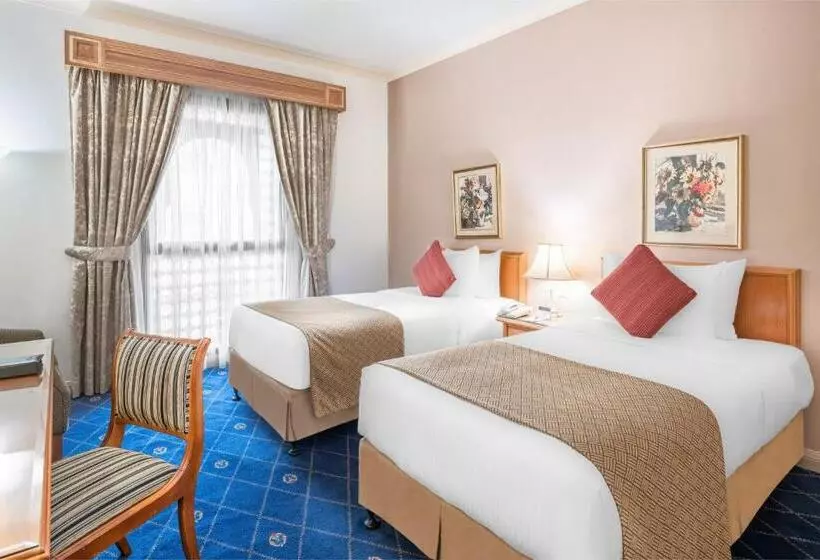 سوئیت ریاست جمهوری سه خوابه, Intercontinental Dar Al Iman Madinah, An Ihg