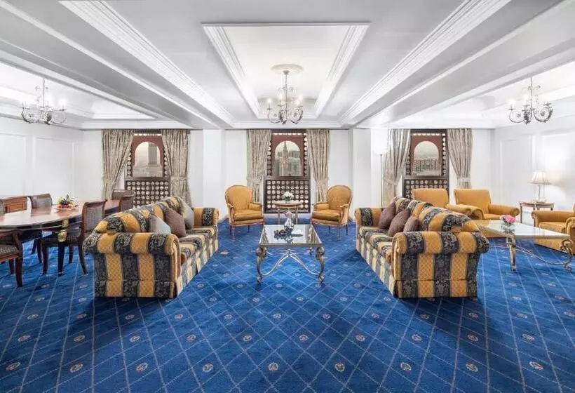 سوئیت ریاست جمهوری سه خوابه, Intercontinental Dar Al Iman Madinah, An Ihg