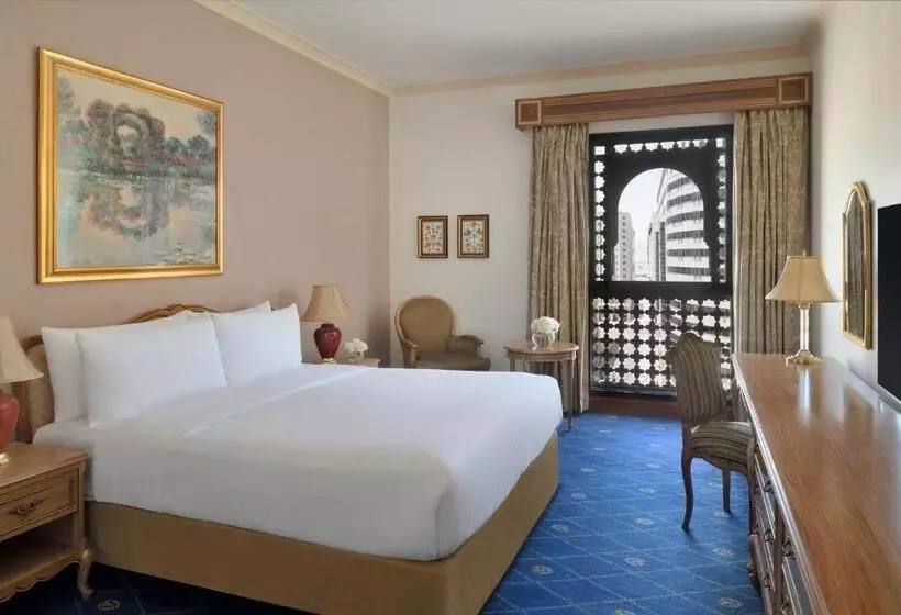 سوئیت ریاست جمهوری سه خوابه, Intercontinental Dar Al Iman Madinah, An Ihg