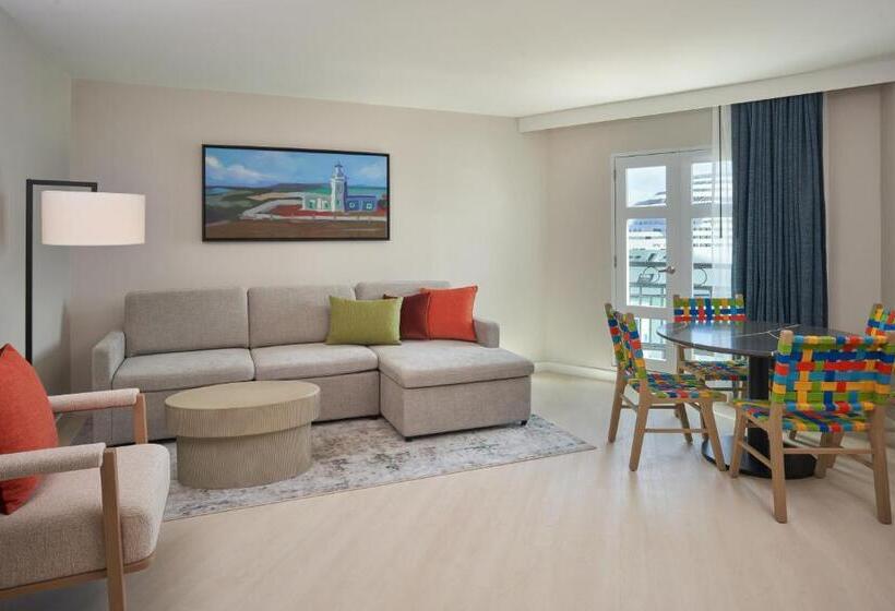 سوئیت با چشمانداز, Hotel Rumbao, A Tribute Portfolio Hotel