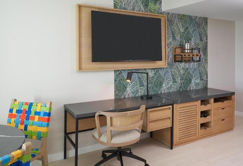 اتاق استاندارد با تخت بزرگ, Hotel Rumbao, A Tribute Portfolio Hotel