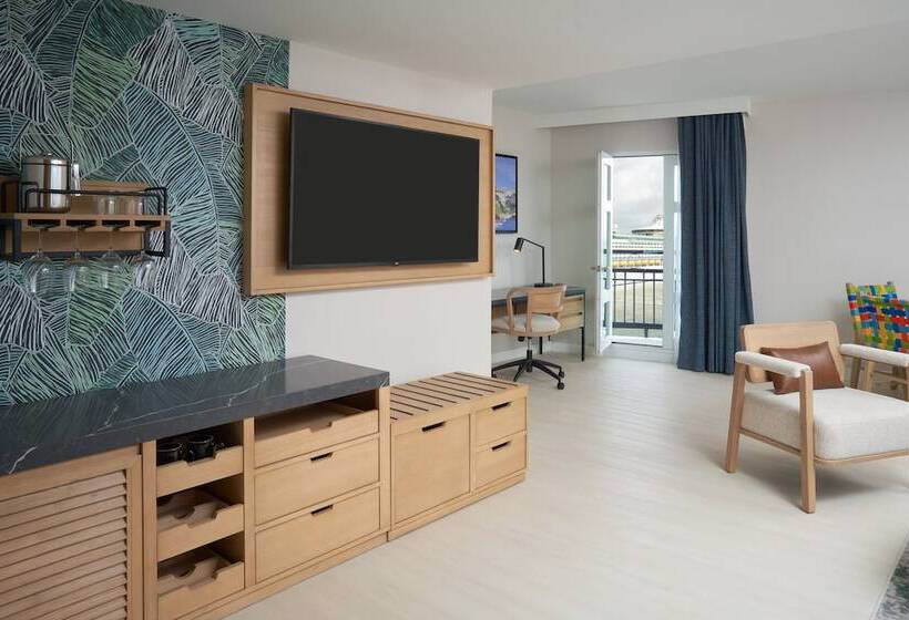 سوئیت با چشمانداز, Hotel Rumbao, A Tribute Portfolio Hotel