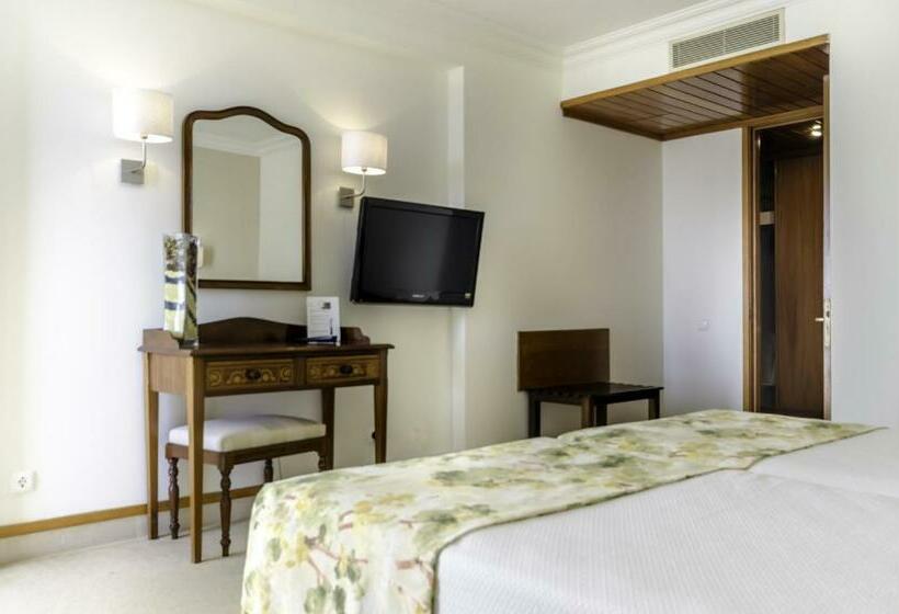 جناح, Solar Palmeiras