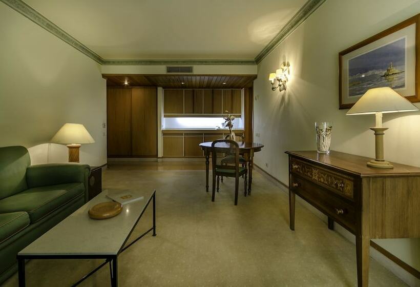 جناح, Solar Palmeiras