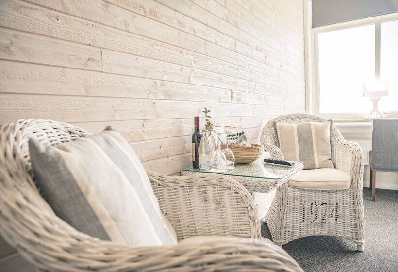 اتاق استاندارد چهار تخته با چشمانداز دریا, Halmstad Golfarena Hotell & Lägenheter