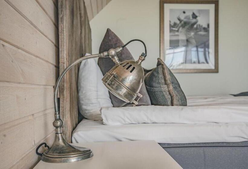 Четырехместный Номер Deluxe, Halmstad Golfarena Hotell & Lägenheter