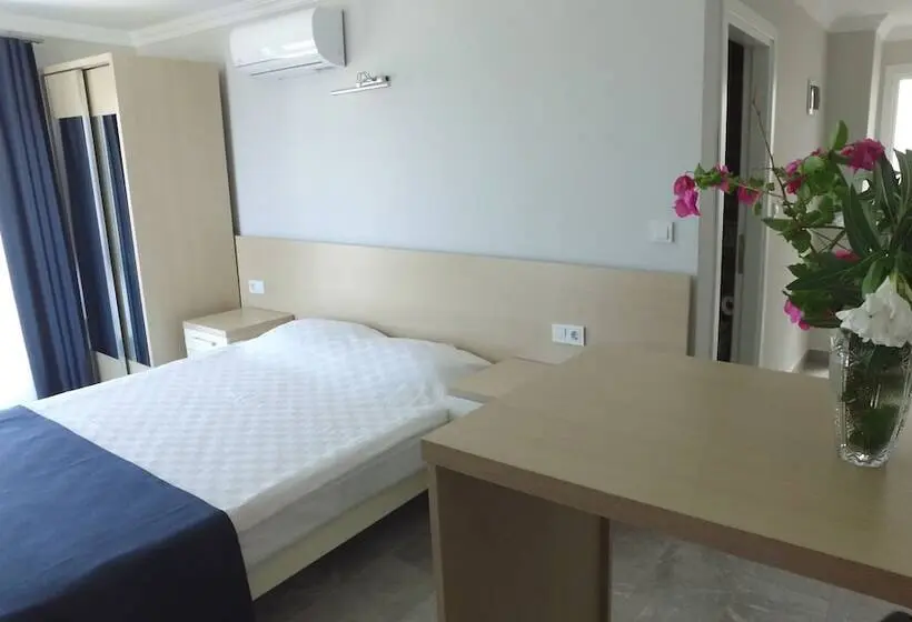 Standard-studio, M2 Otel