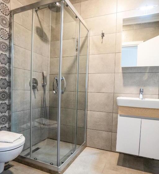 Quarto Estandar com Sacada, M2 Otel