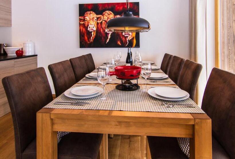 דירת דלוקס 3 חדרי שינה, Chalet Les Rahâs By Mrs Miggins