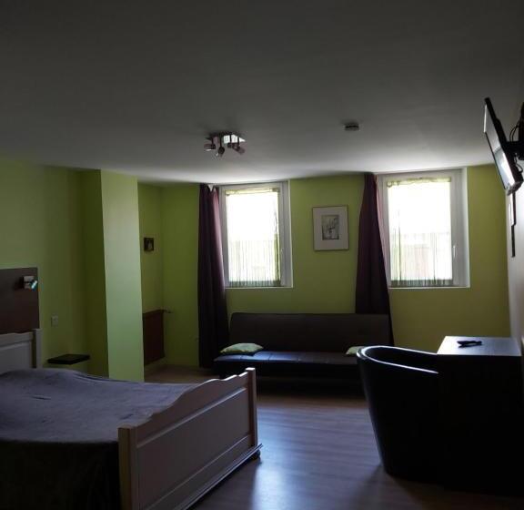 Номер Стандарт, La Chaumiere